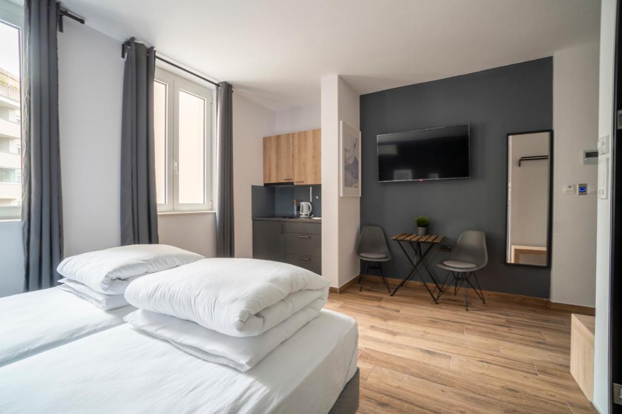Hostgost Selected Suites - Botanical Garden Belgrado Esterno foto
