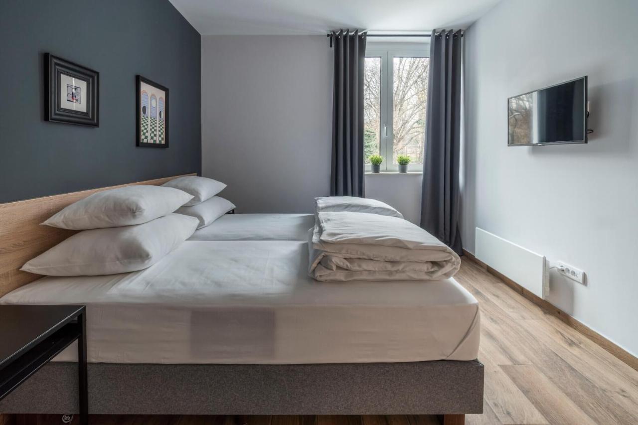 Hostgost Selected Suites - Botanical Garden Belgrado Esterno foto