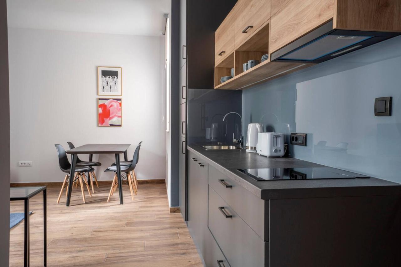Hostgost Selected Suites - Botanical Garden Belgrado Esterno foto